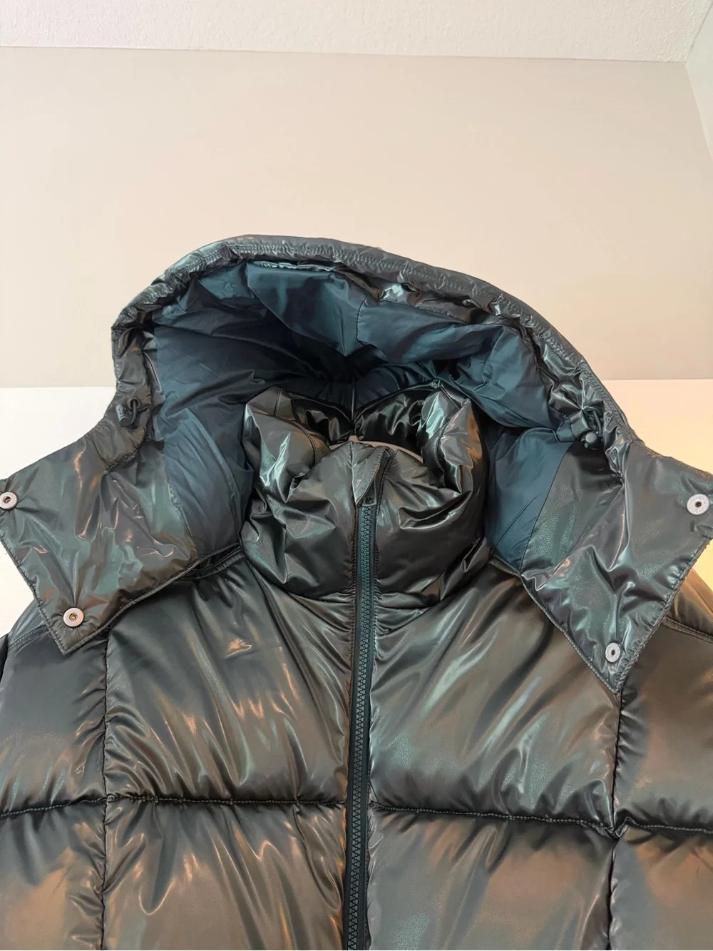 ALO Yoga Green Pearlized Pristine Puffer Jacket